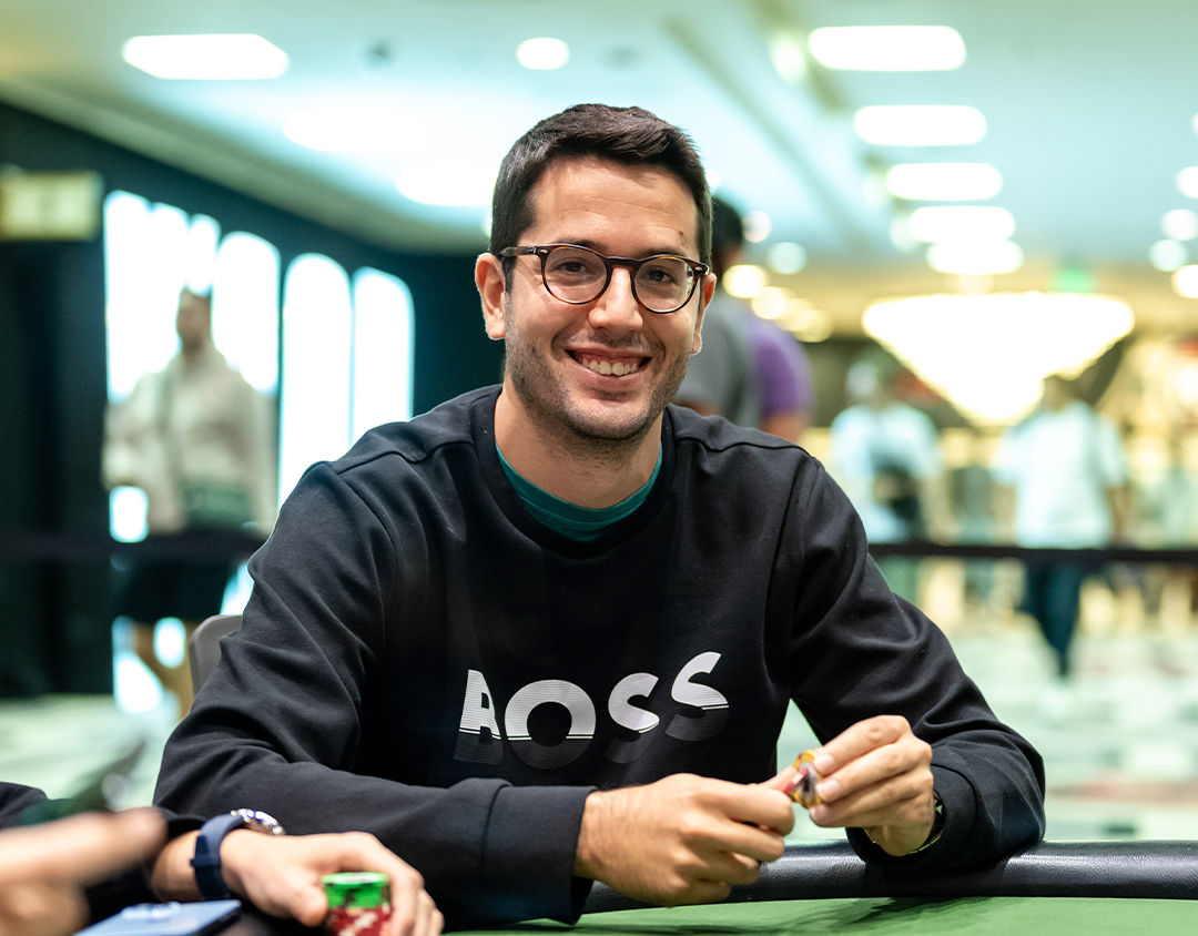 Online Poker - Become a Master of the Virtual Tables